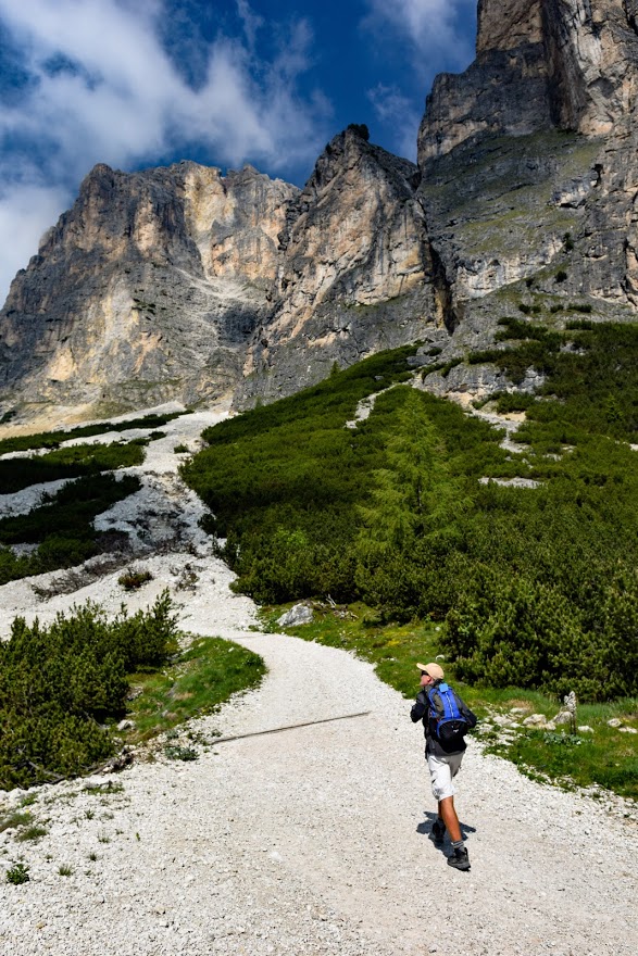 self guided hiking dolomites